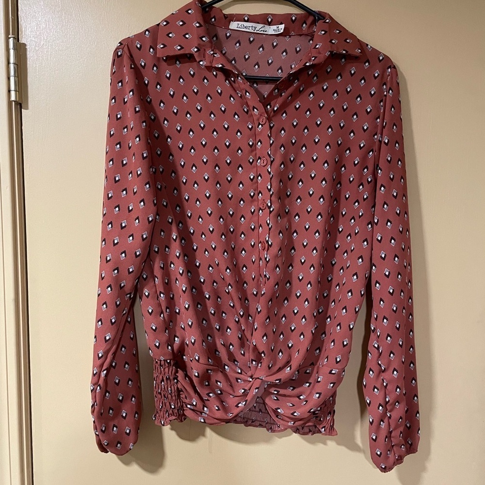 Liberty Love Women's Rust Diamond Button Down Shirt